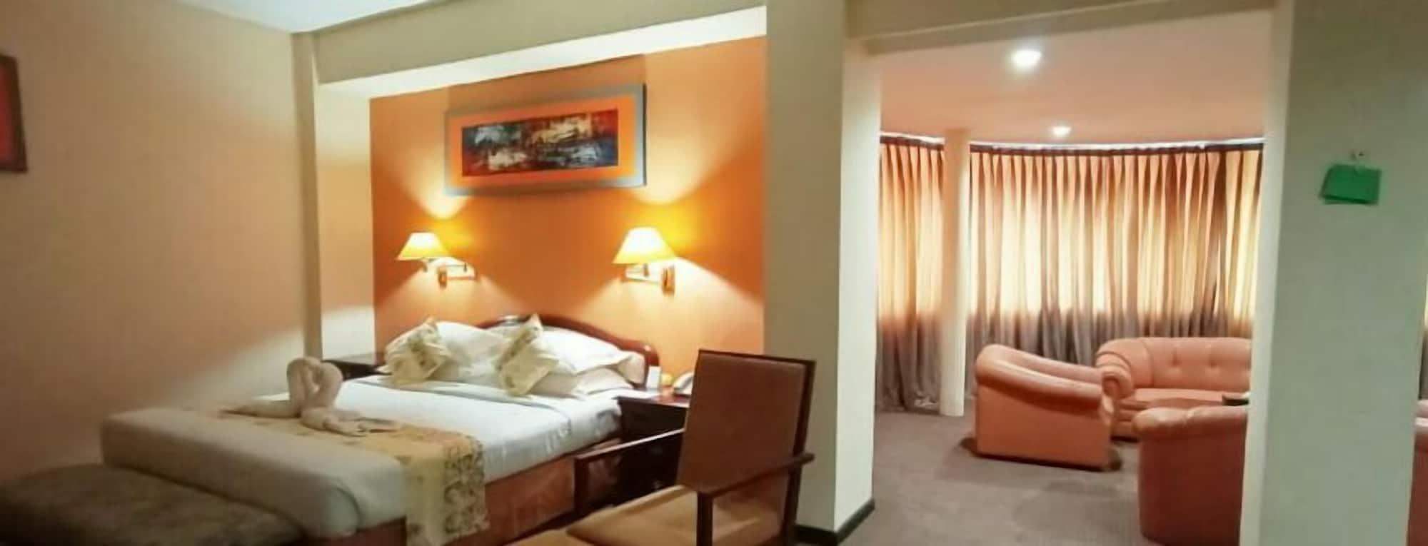 Hotel Mariat Sorong Exterior foto