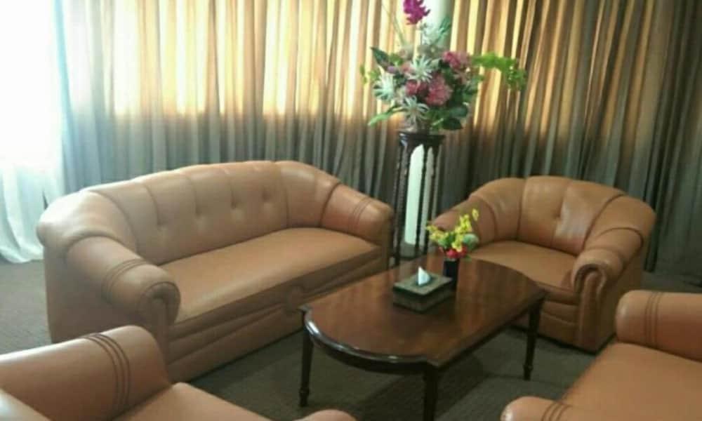 Hotel Mariat Sorong Exterior foto