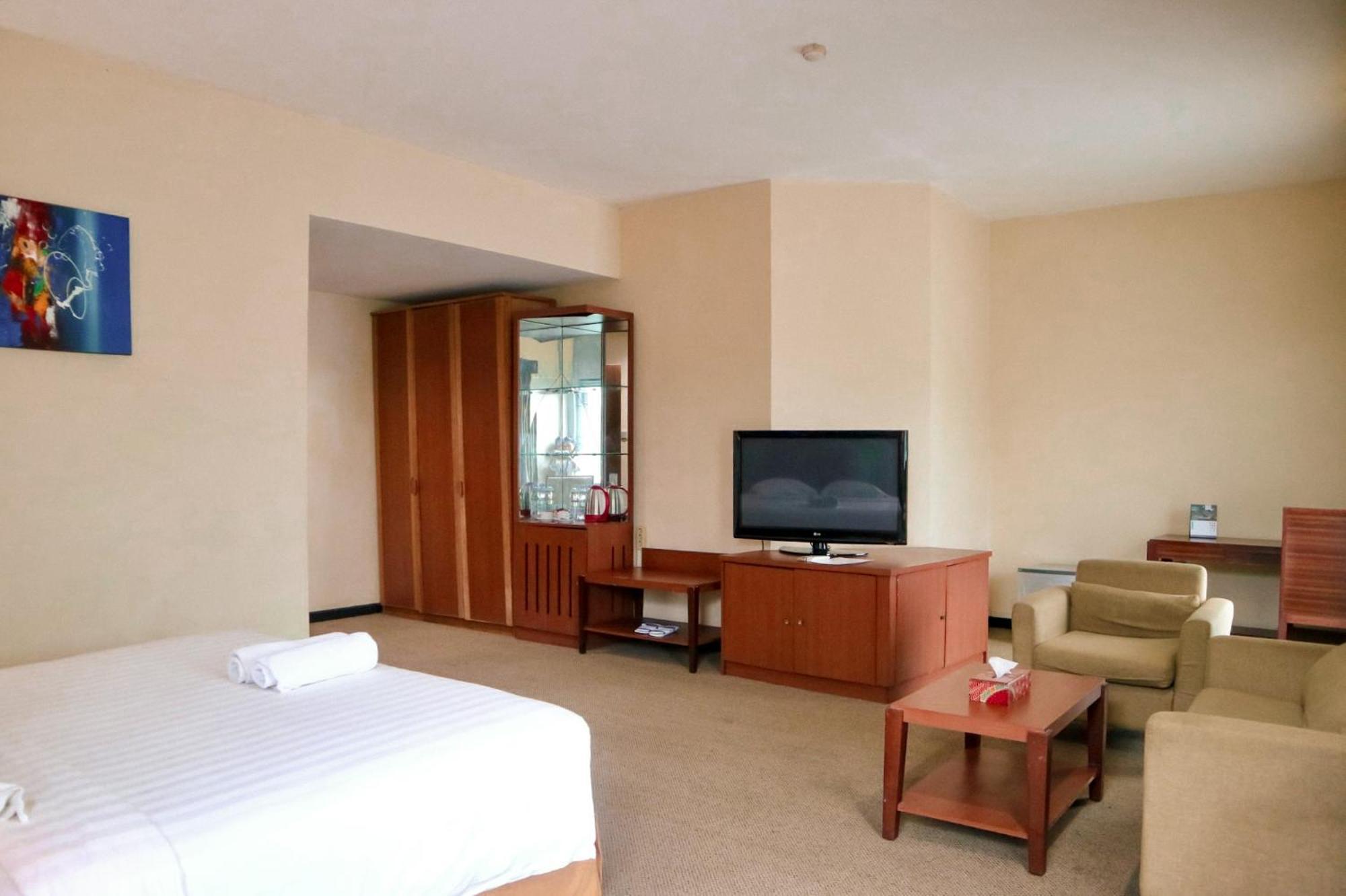 Hotel Mariat Sorong Exterior foto