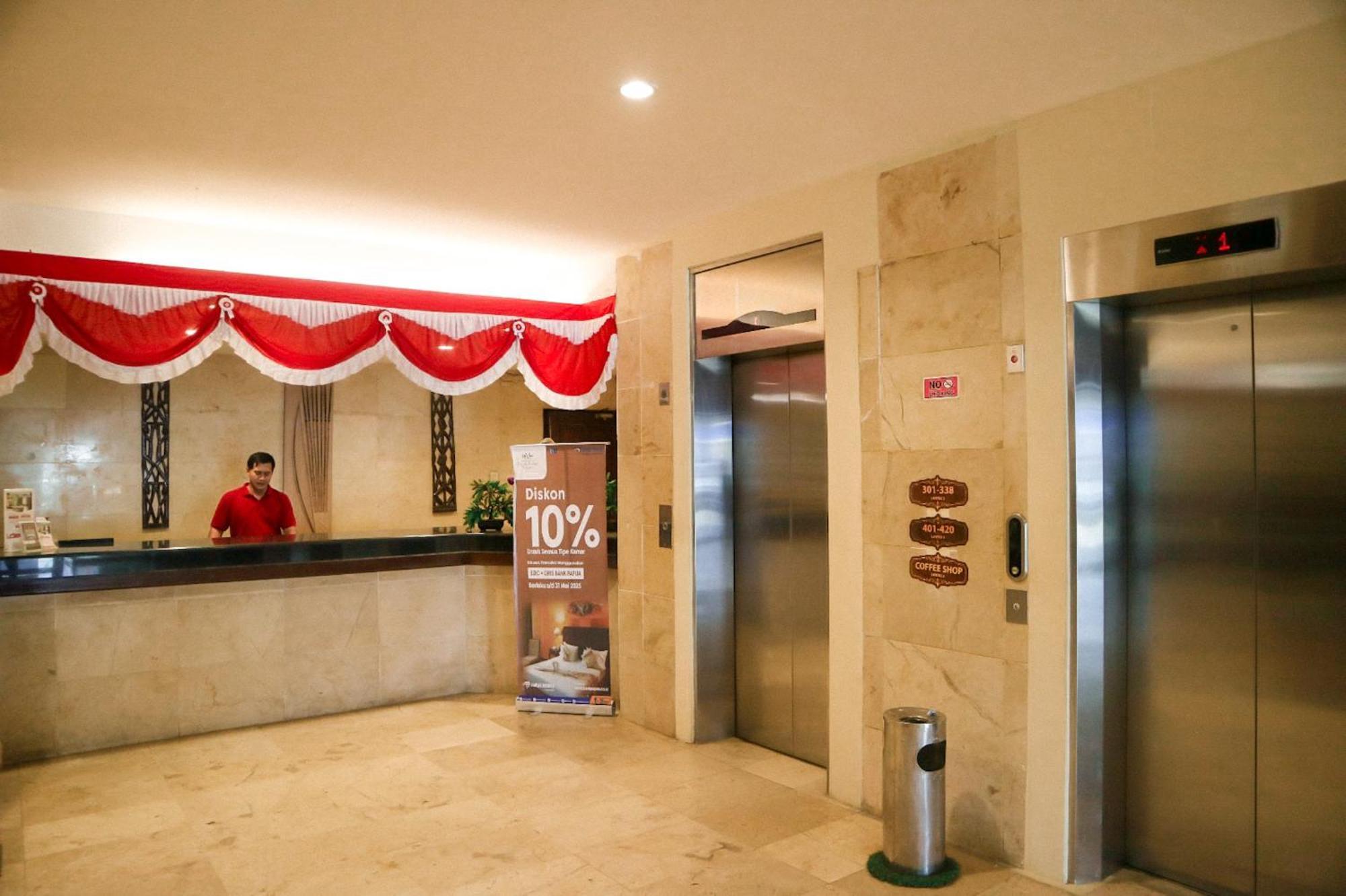 Hotel Mariat Sorong Exterior foto