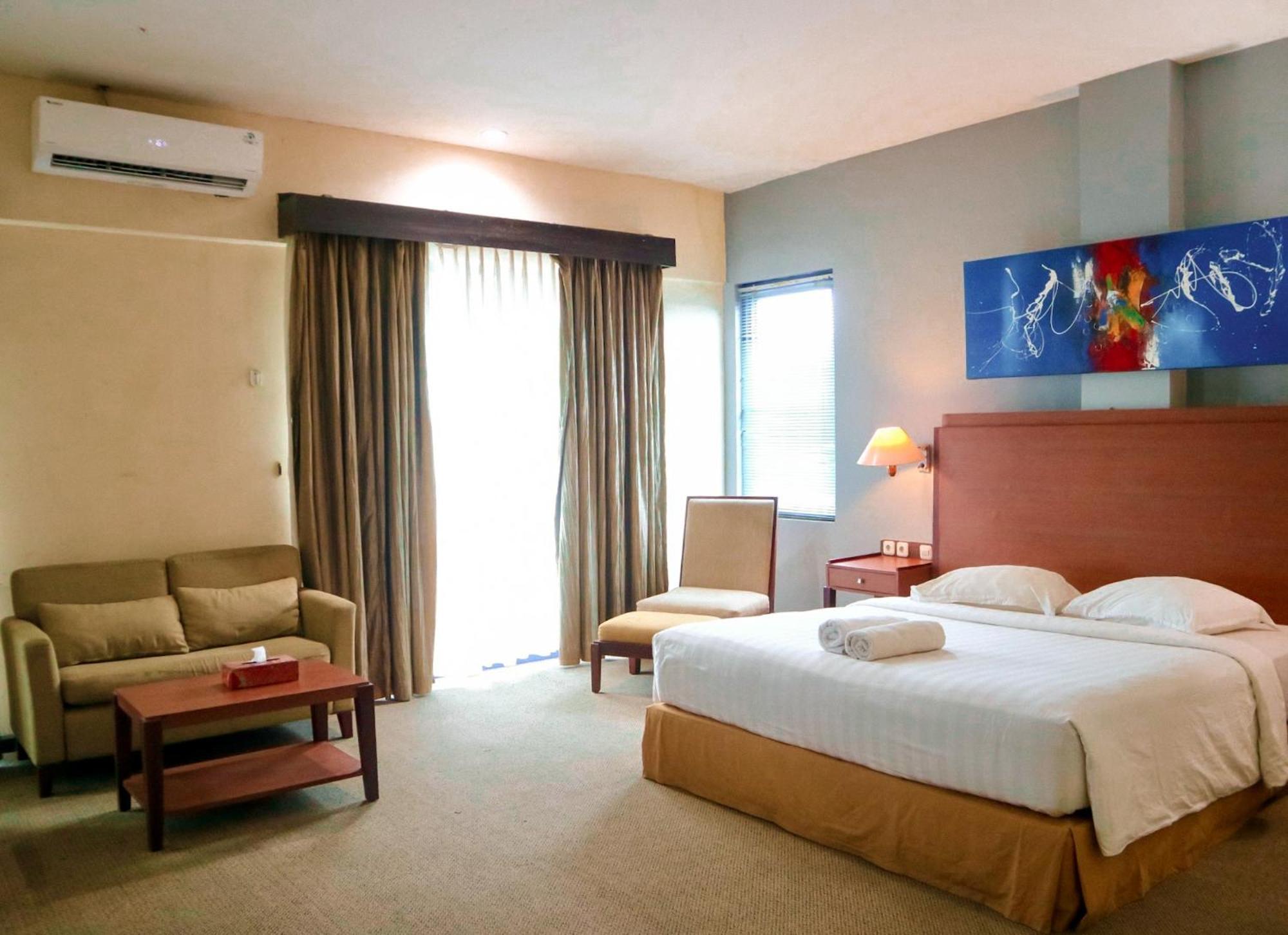 Hotel Mariat Sorong Exterior foto