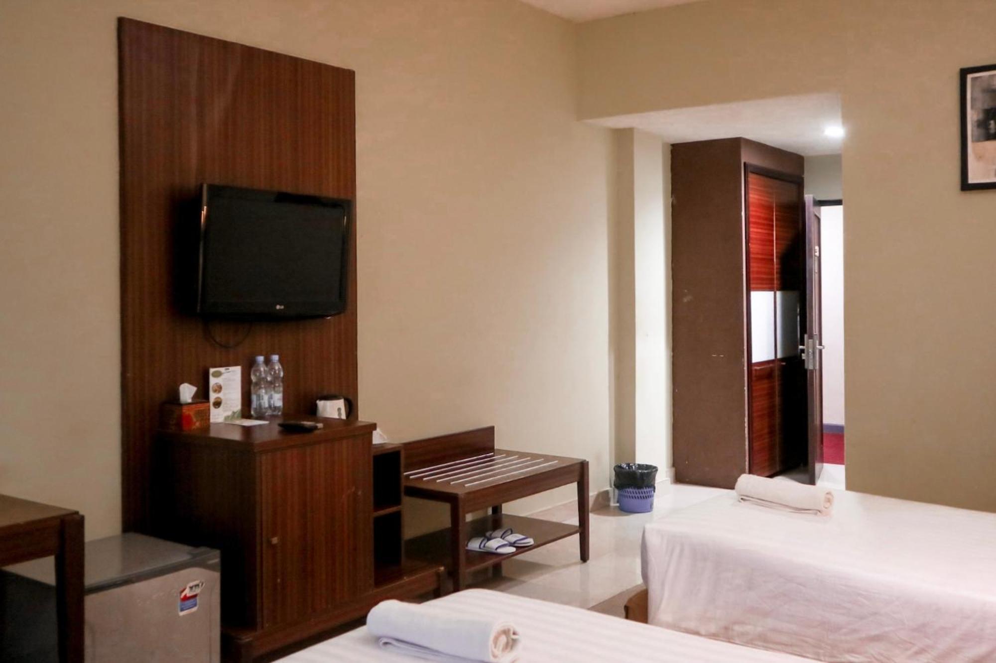 Hotel Mariat Sorong Exterior foto